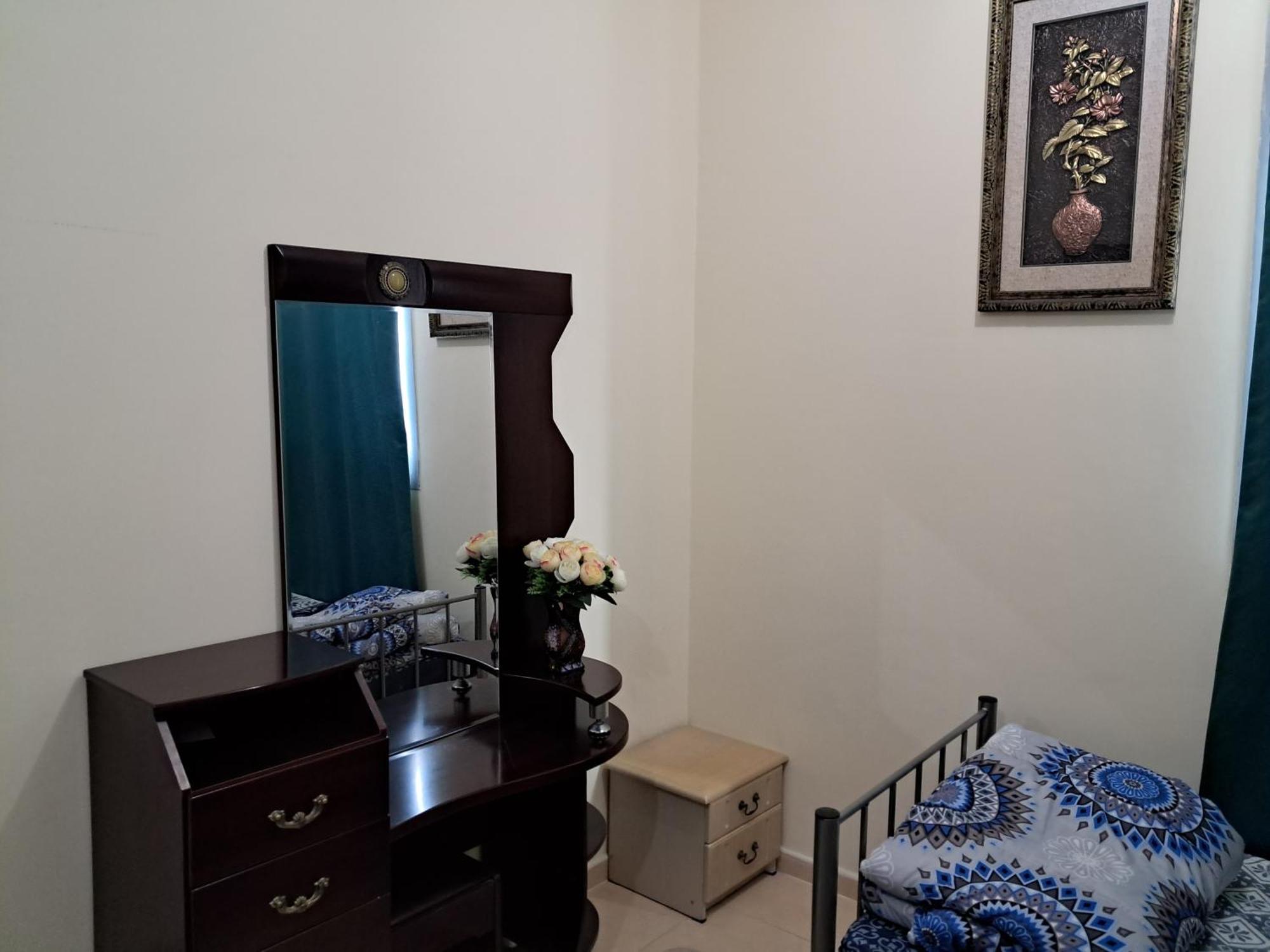 Top House Hostel Абу-Даби Экстерьер фото