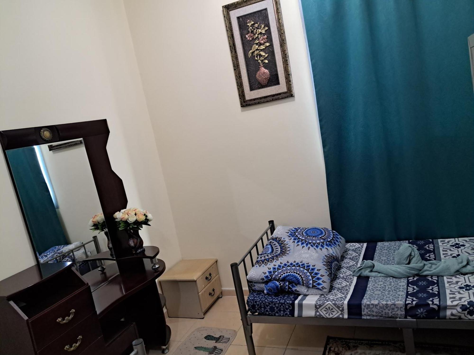 Top House Hostel Абу-Даби Экстерьер фото